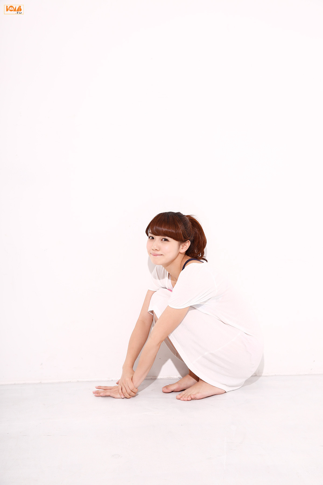Makoto Okunaka "Let's fly Mako-chan!" [Bomb.TV] January 2015 issue