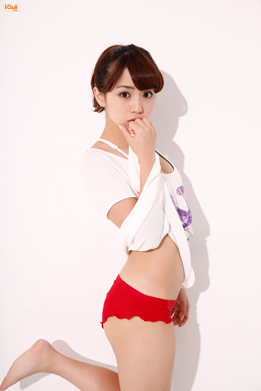 Makoto Okunaka "Let's fly Mako-chan!" [Bomb.TV] January 2015 issue