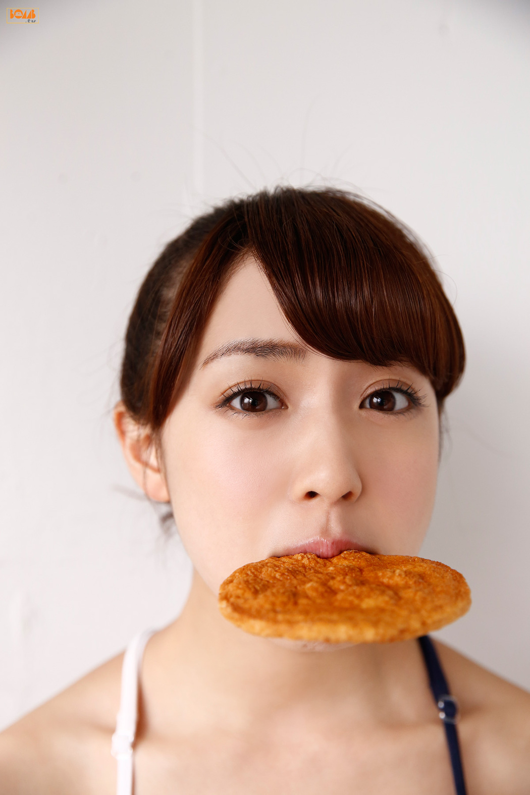 Makoto Okunaka "Let's fly Mako-chan!" [Bomb.TV] January 2015 issue