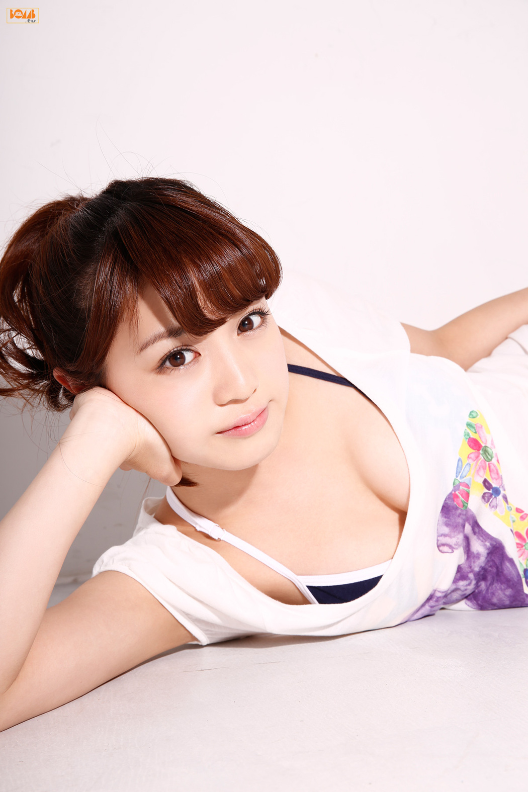 Makoto Okunaka "Let's fly Mako-chan!" [Bomb.TV] January 2015 issue
