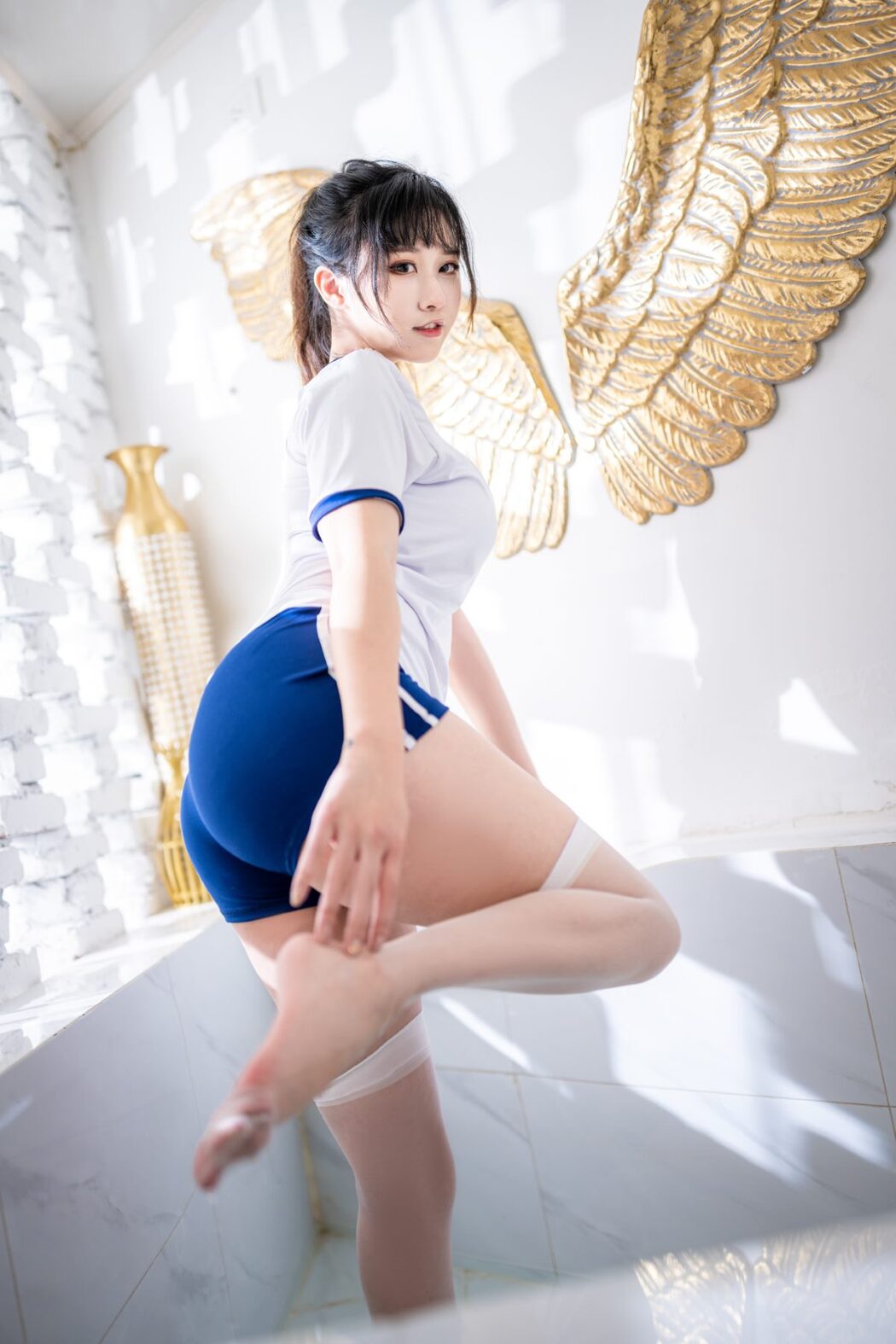 Coser@奇行家狗崽 Vol.001 浴场的体操服