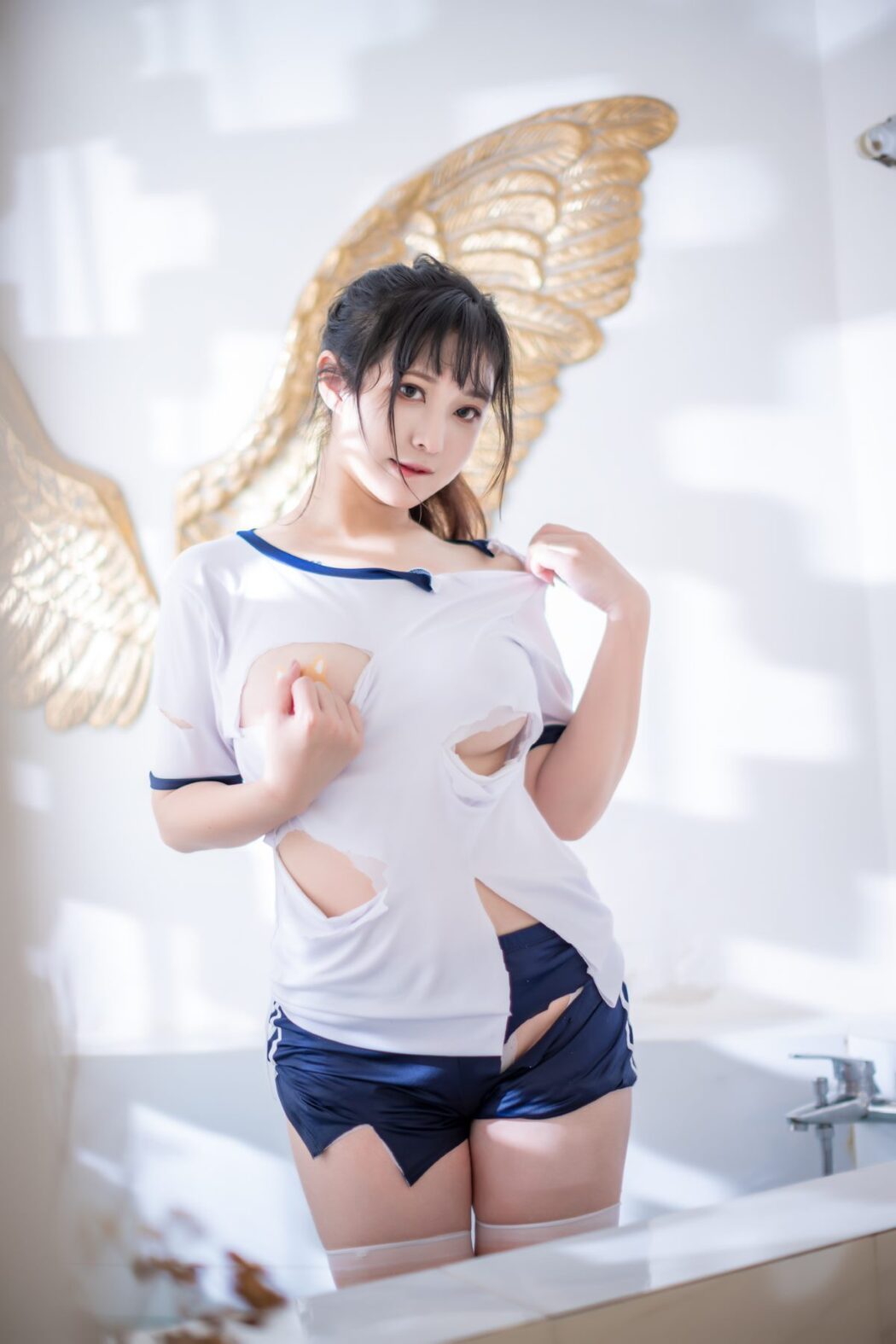 Coser@奇行家狗崽 Vol.001 浴场的体操服