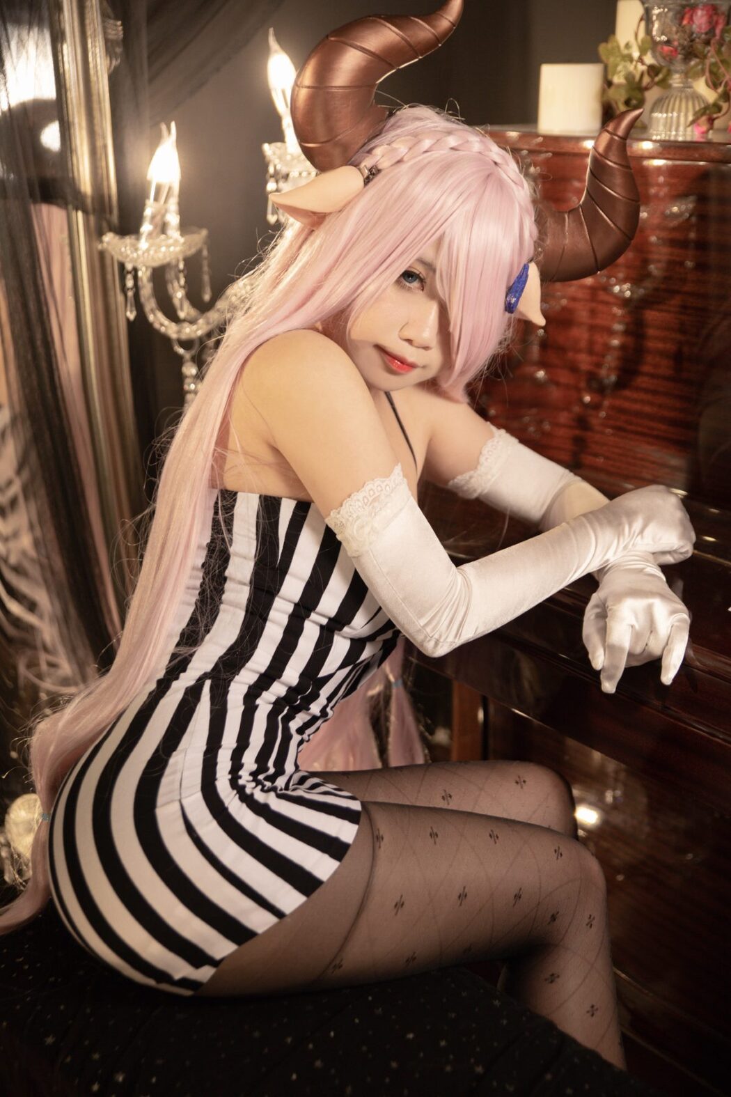 Coser@贞子蜜桃 Vol.001 娜露梅亚礼服