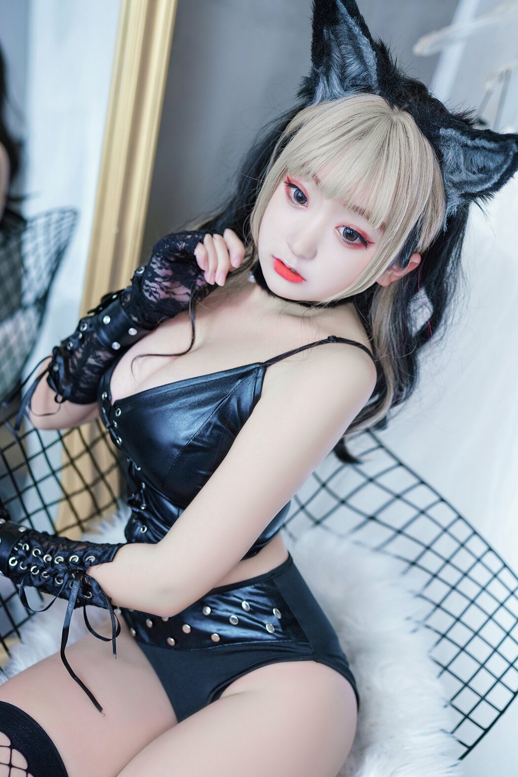 Coser@恩田直幸 Vol.006 皮衣小狼 Cover Photo