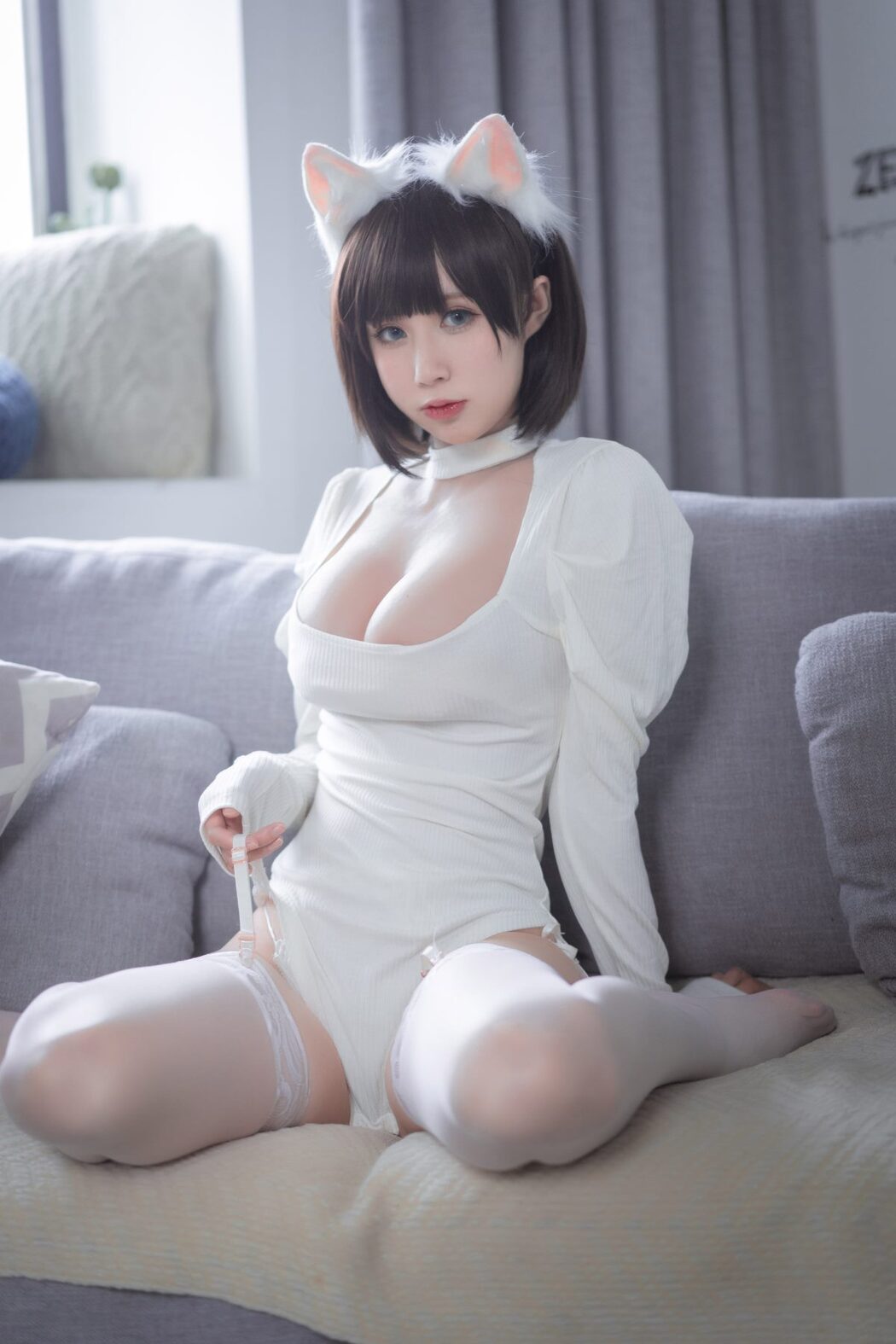 Coser@西园寺南歌 Vol.006 白猫白色连体衣