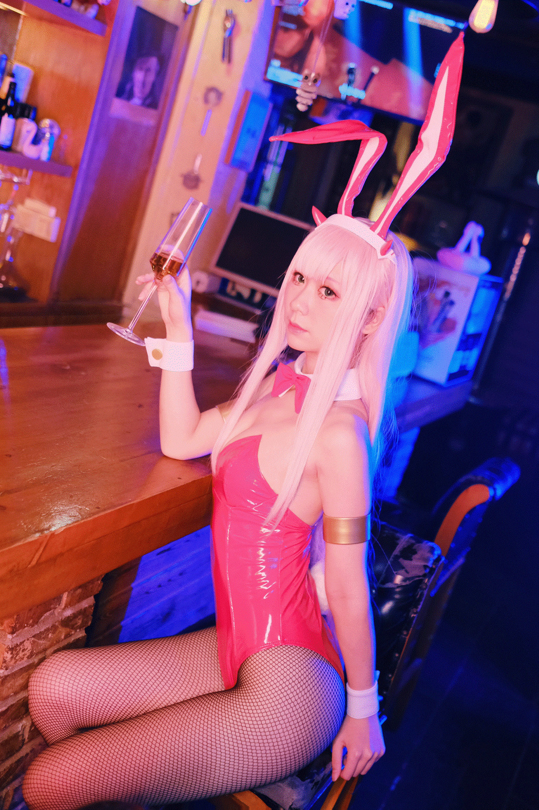 Coser@izumi泉桃子 Vol.001 兔女郎