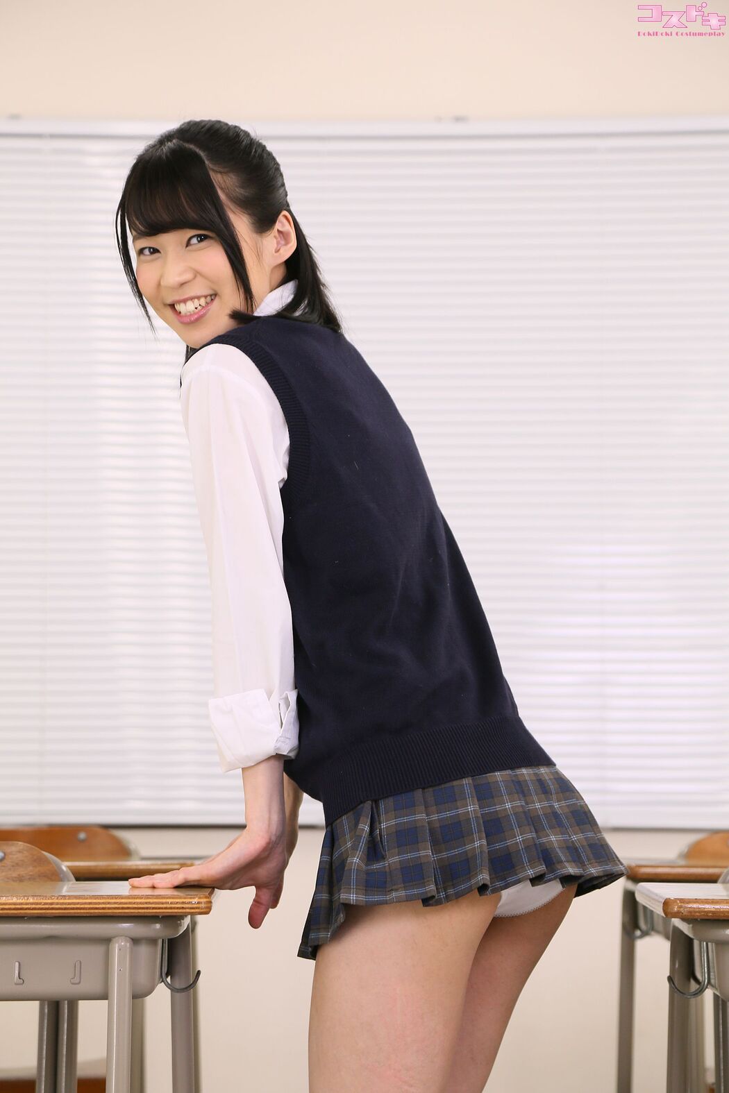 Ami Morisaki morisakiami_pic_seifuku1 [Cosdoki]