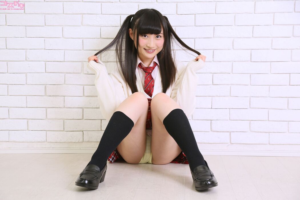 [Cosdoki] 鈴本みな Mina Suzumoto suzumotomina_pic_seifukuB1