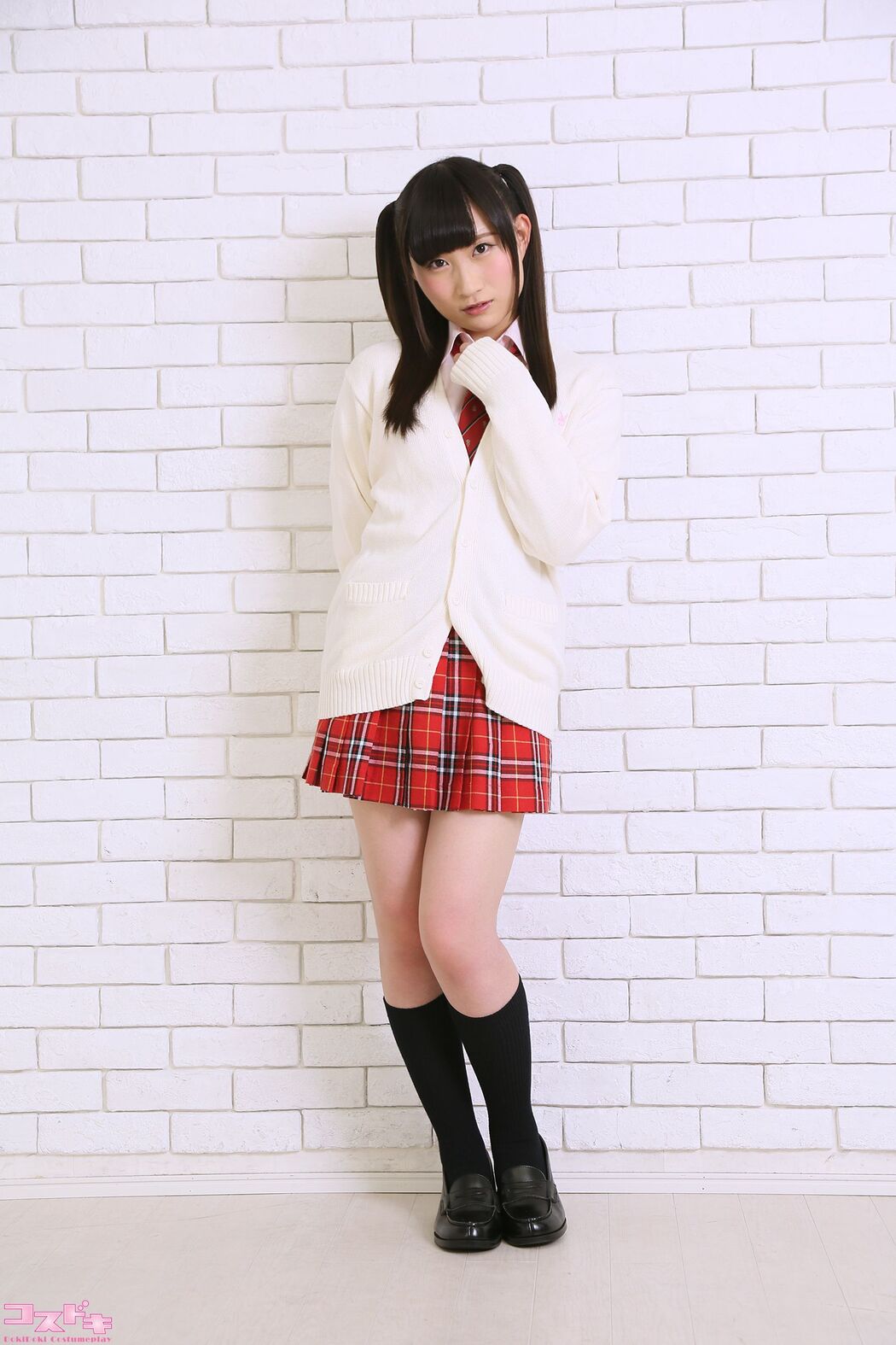 [Cosdoki] 鈴本みな Mina Suzumoto suzumotomina_pic_seifukuB1