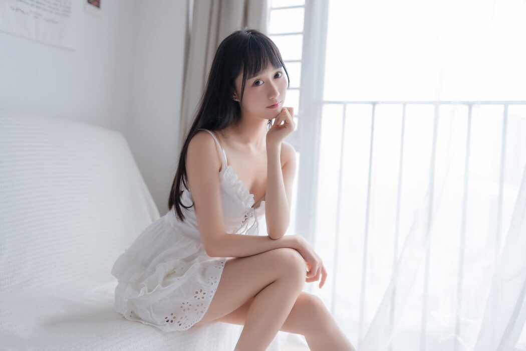 Coser@木绵绵OwO Vol.046 白色睡裙