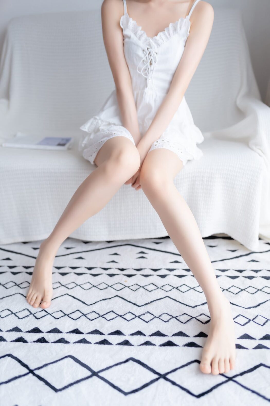 Coser@木绵绵OwO Vol.046 白色睡裙