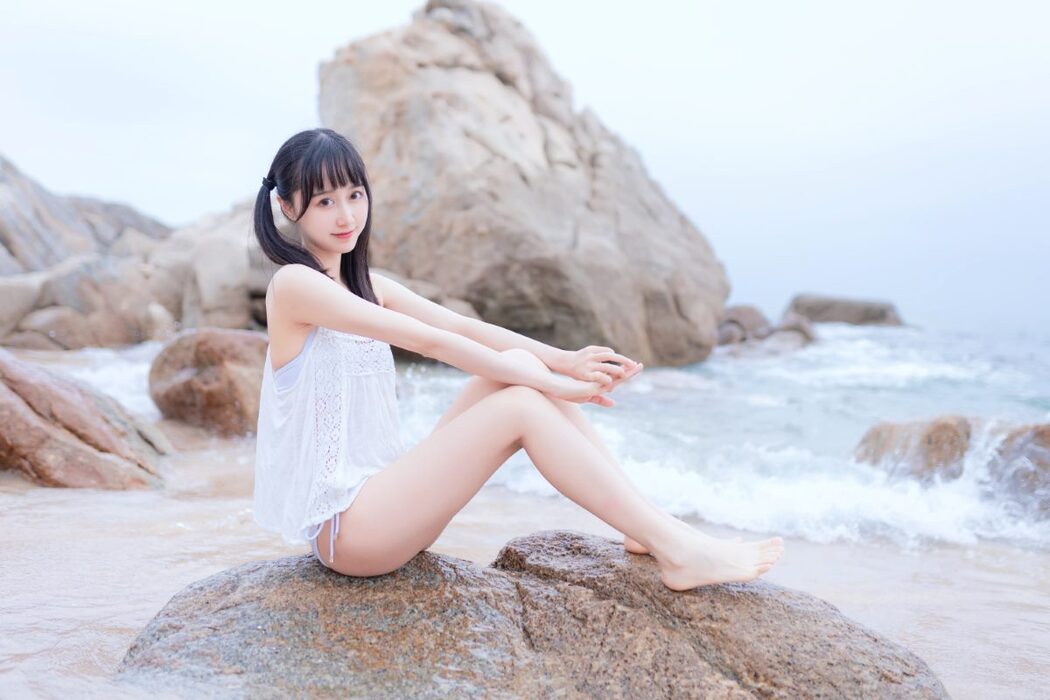 Coser@木绵绵OwO Vol.024 海边白色比基尼电子版