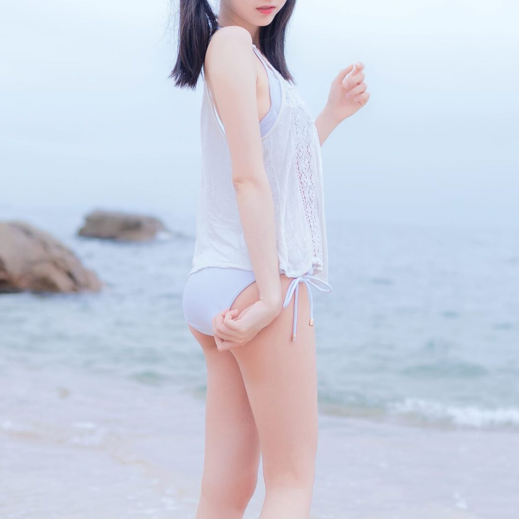 Coser@木绵绵OwO Vol.024 海边白色比基尼电子版