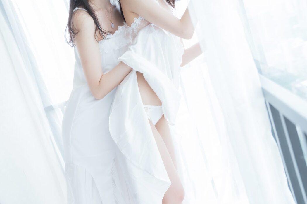 Coser@木绵绵OwO Vol.023 朝 白裙 and 白裙