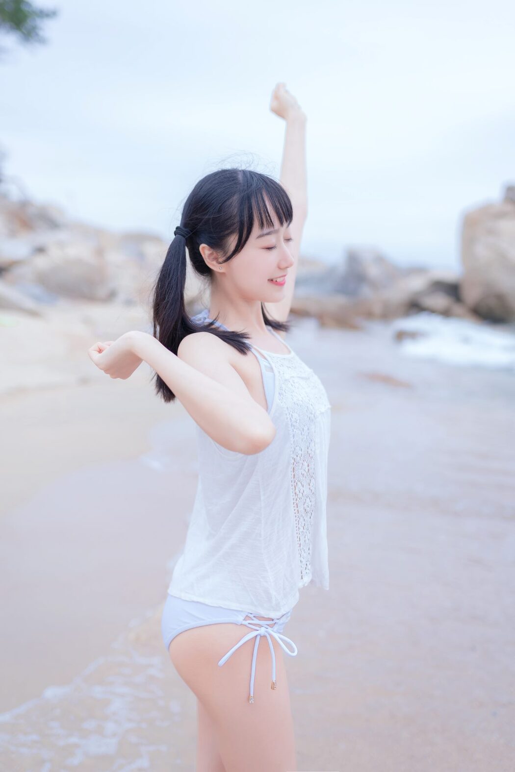 Coser@木绵绵OwO Vol.024 海边白色比基尼电子版