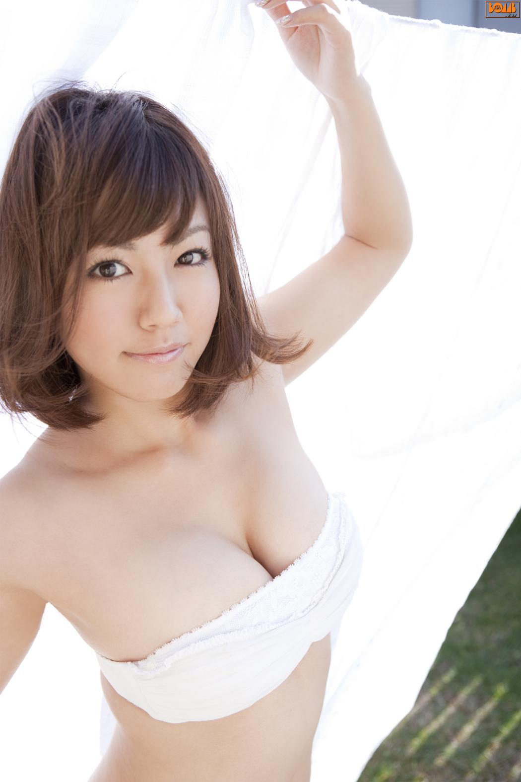 [Bomb.TV] March 2011 issue Sayaka Isoyama << No.1 added!