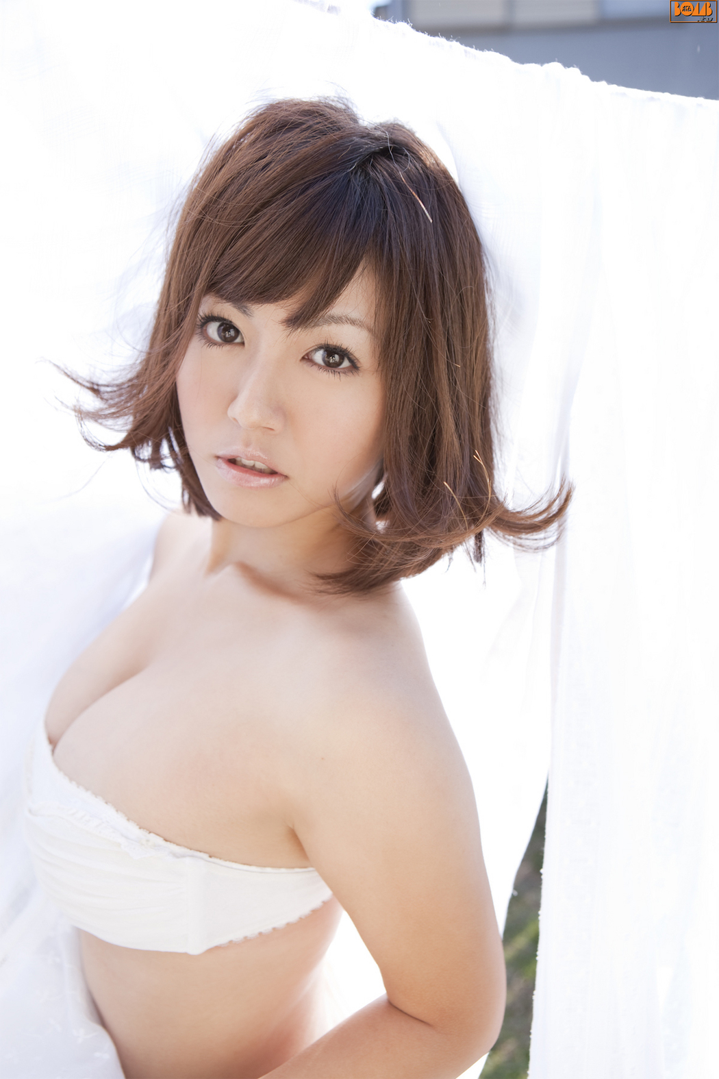 [Bomb.TV] March 2011 issue Sayaka Isoyama << No.1 added!