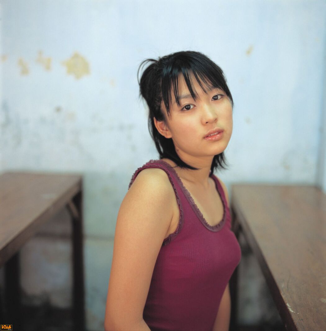 Kurokawa Mea in "Nina – Special Wallpaper" [Bomb.TV] December 2004