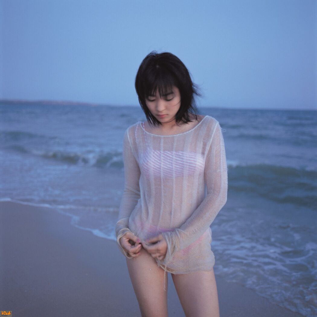 Kurokawa Mea in "Nina – Special Wallpaper" [Bomb.TV] December 2004