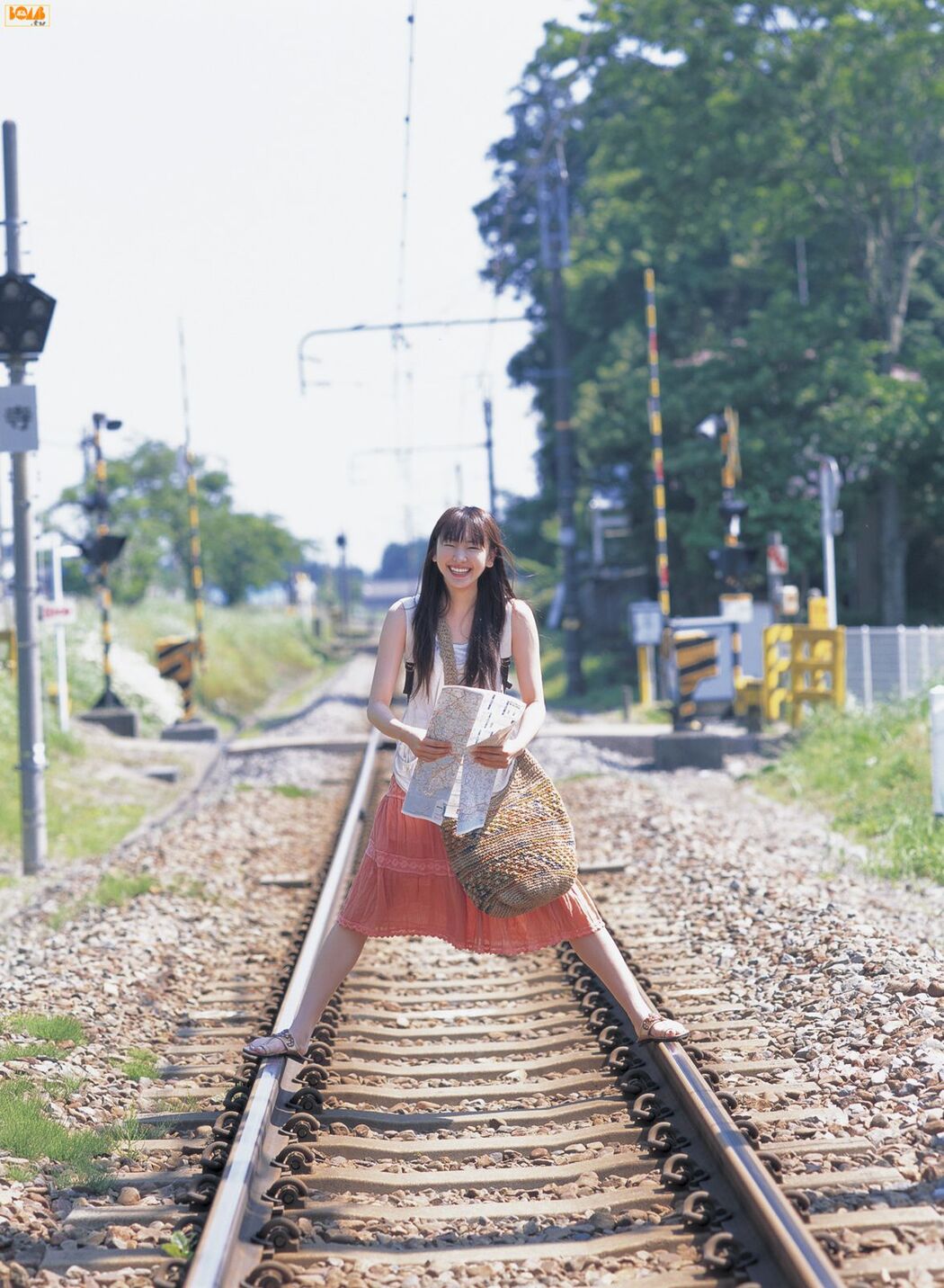 [Bomb.TV] July 2006 Yui Aragaki Yui Aragaki / Yui Aragaki