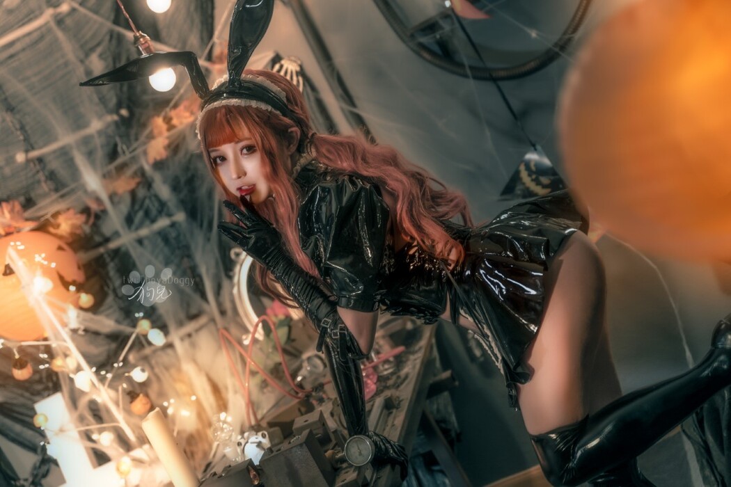 Coser@奇行家狗崽 Vol.011 漆皮黑兔