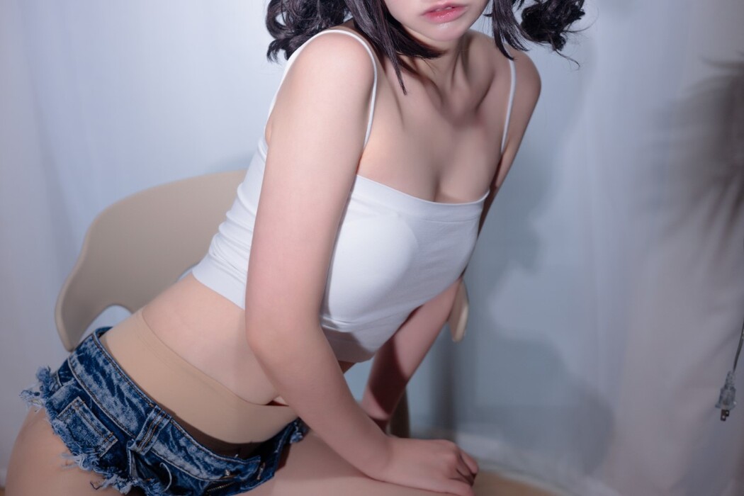 Coser@疯猫ss Vol.093 2022夏日限定B本 热裤肉