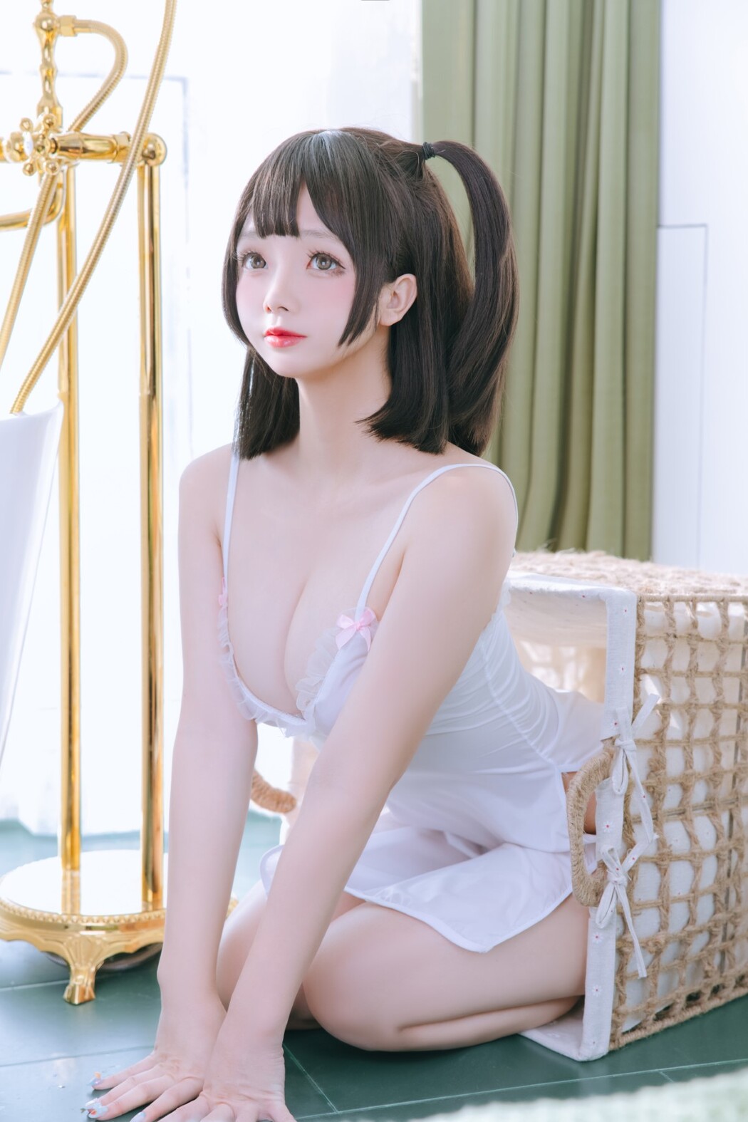 Coser@日奈娇 Vol.043 湿身小白裙