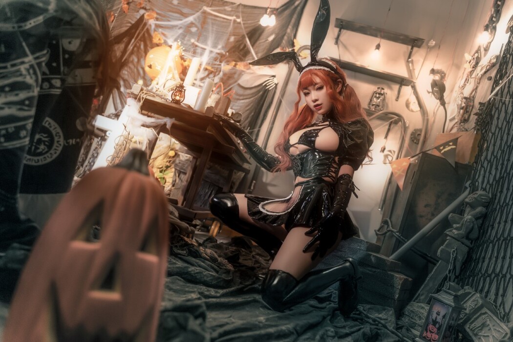 Coser@奇行家狗崽 Vol.011 漆皮黑兔