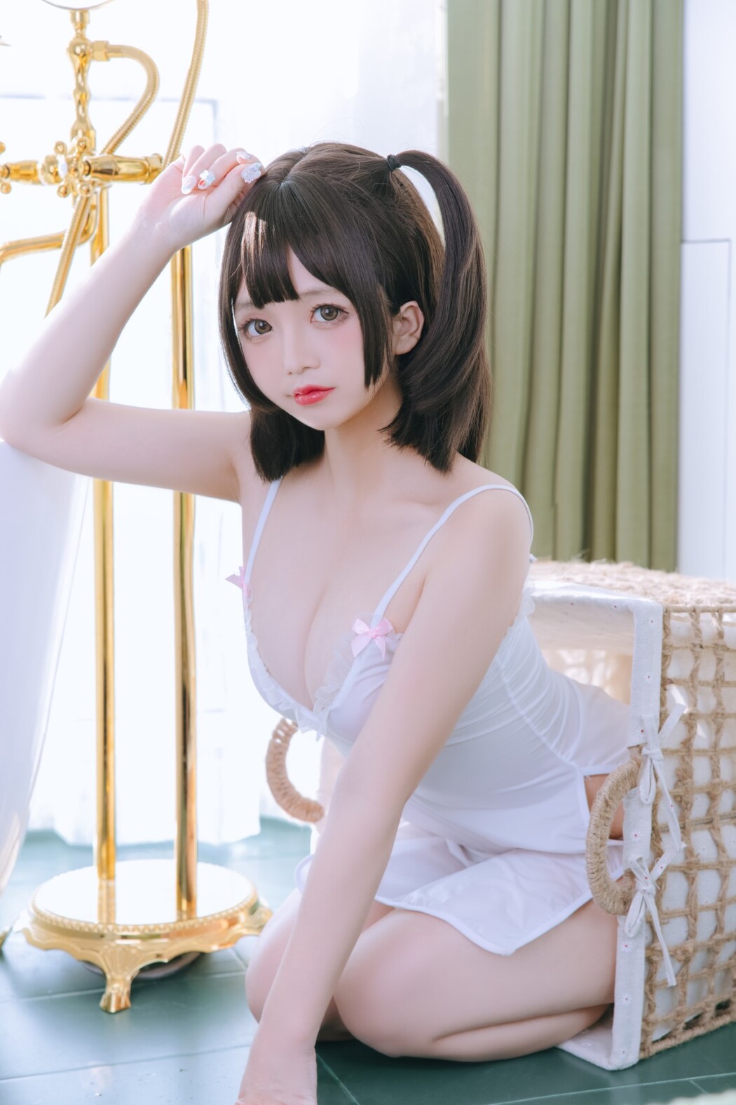 Coser@日奈娇 Vol.043 湿身小白裙