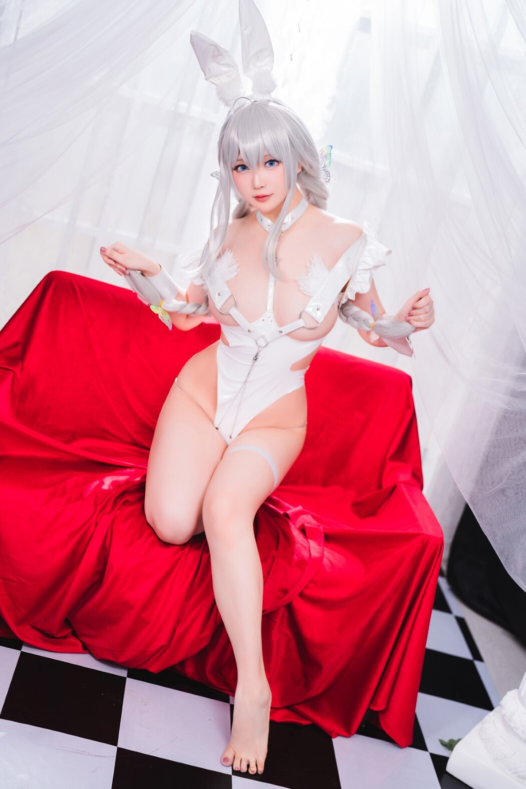 Coser@星之迟迟 Vol.118 恶毒慵懒的白兔