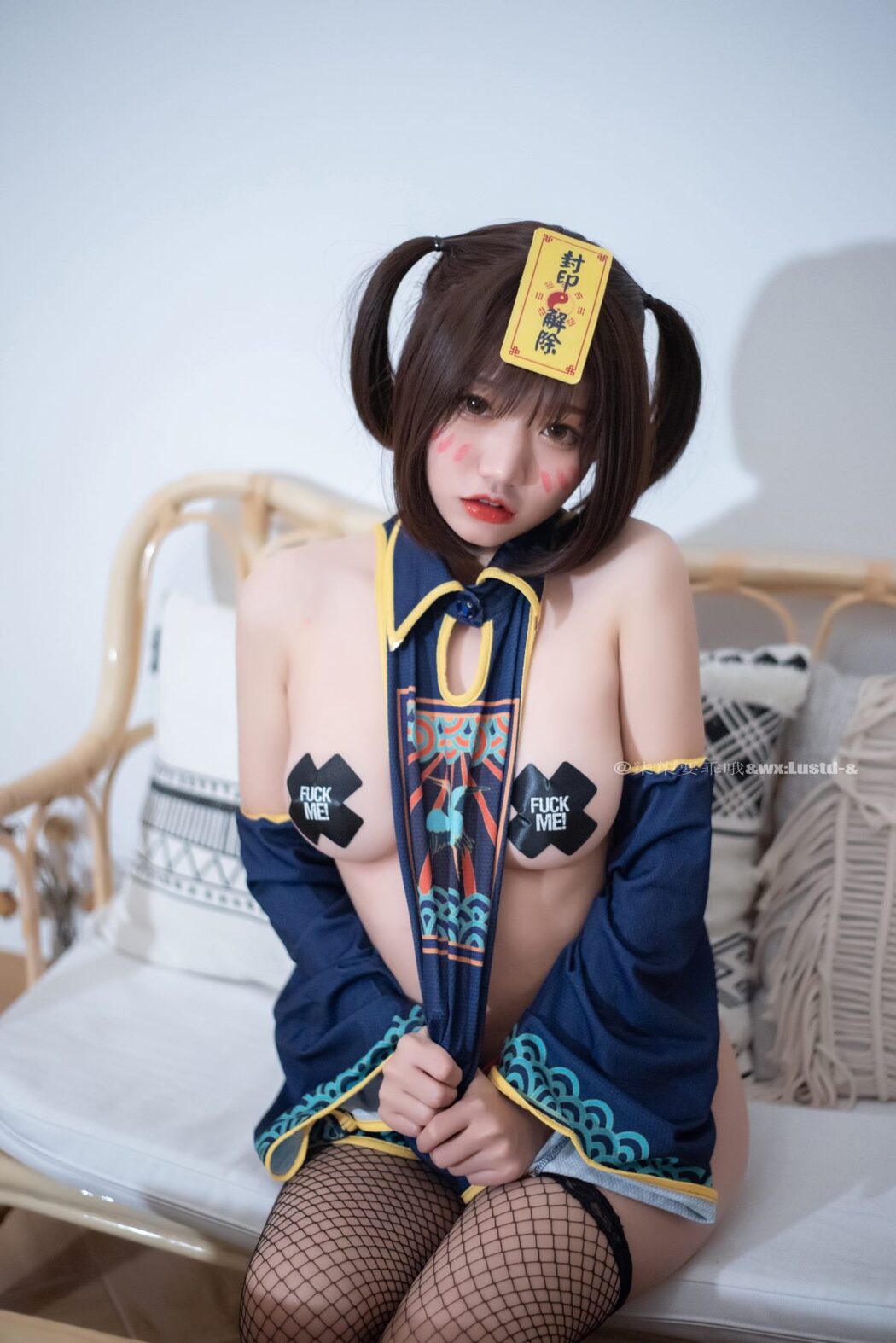 Coser@柒柒要乖哦 Vol.018 小僵尸