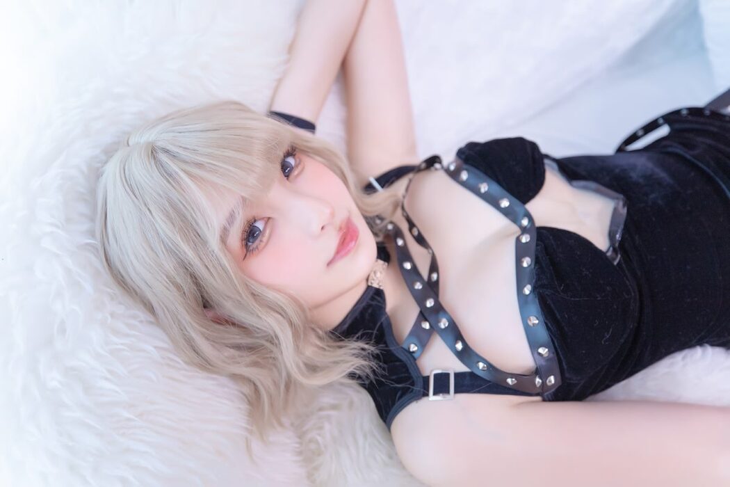 Coser@神楽坂真冬 Vol.100 黑丝旗袍