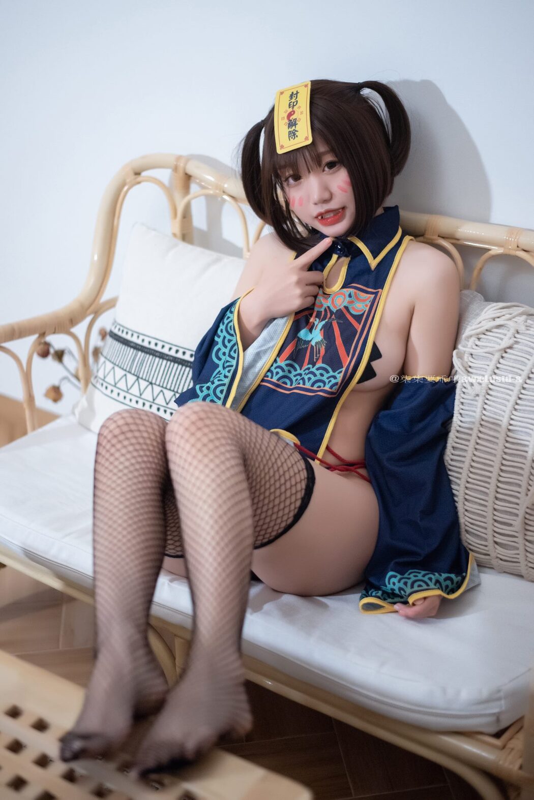 Coser@柒柒要乖哦 Vol.018 小僵尸