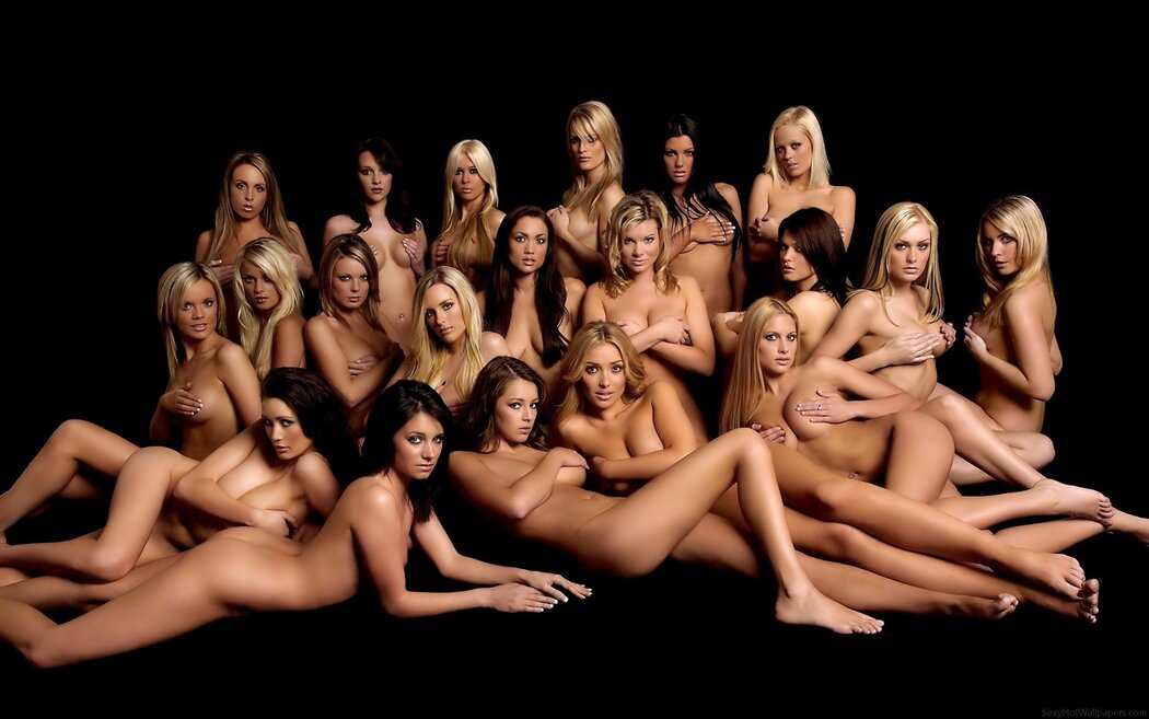Naked Girls On The Desktop