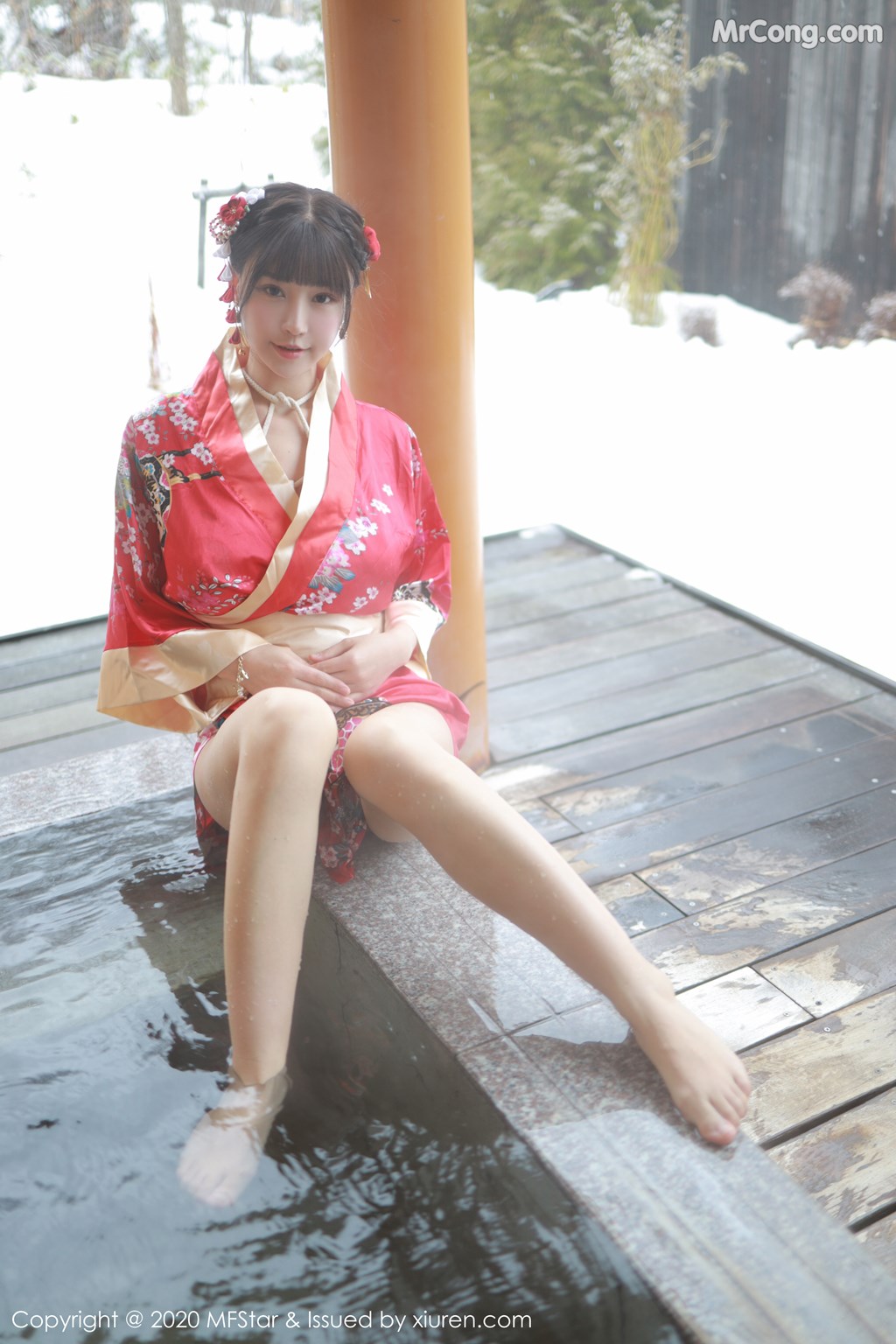 [MFStar] Vol.249: Zhu Ke Er (朱可儿Flower) (61 images)