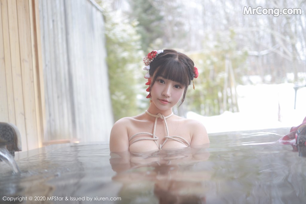 [MFStar] Vol.249: Zhu Ke Er (朱可儿Flower) (61 images)