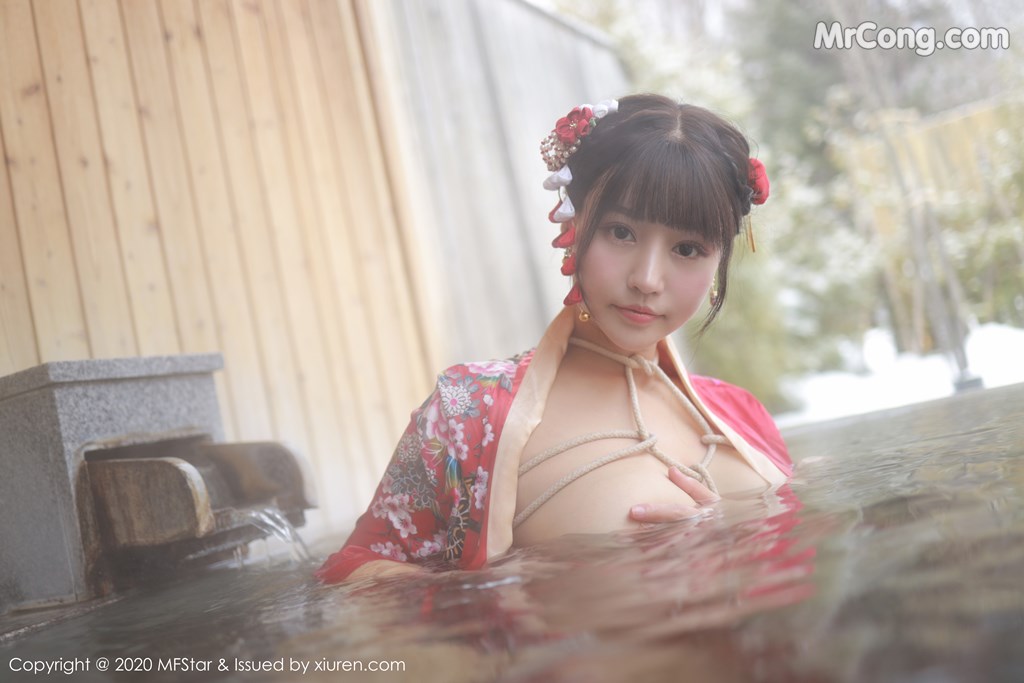 [MFStar] Vol.249: Zhu Ke Er (朱可儿Flower) (61 images)