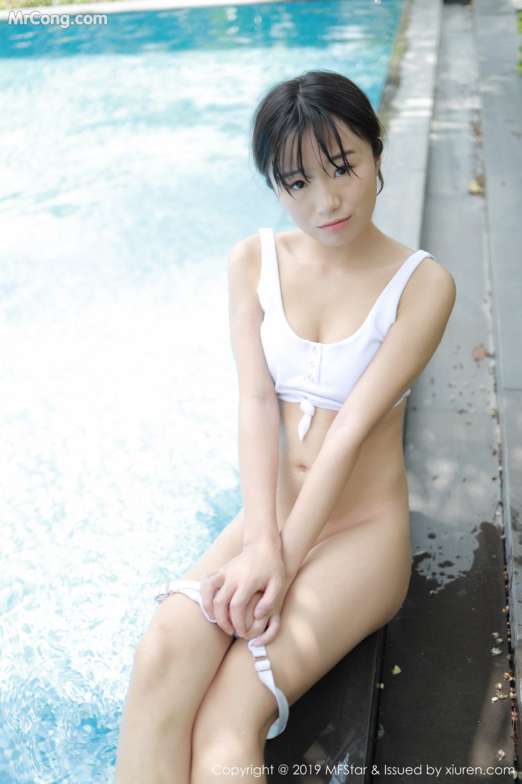 [MFStar] Vol.214: Baileys 香儿 (66 images)