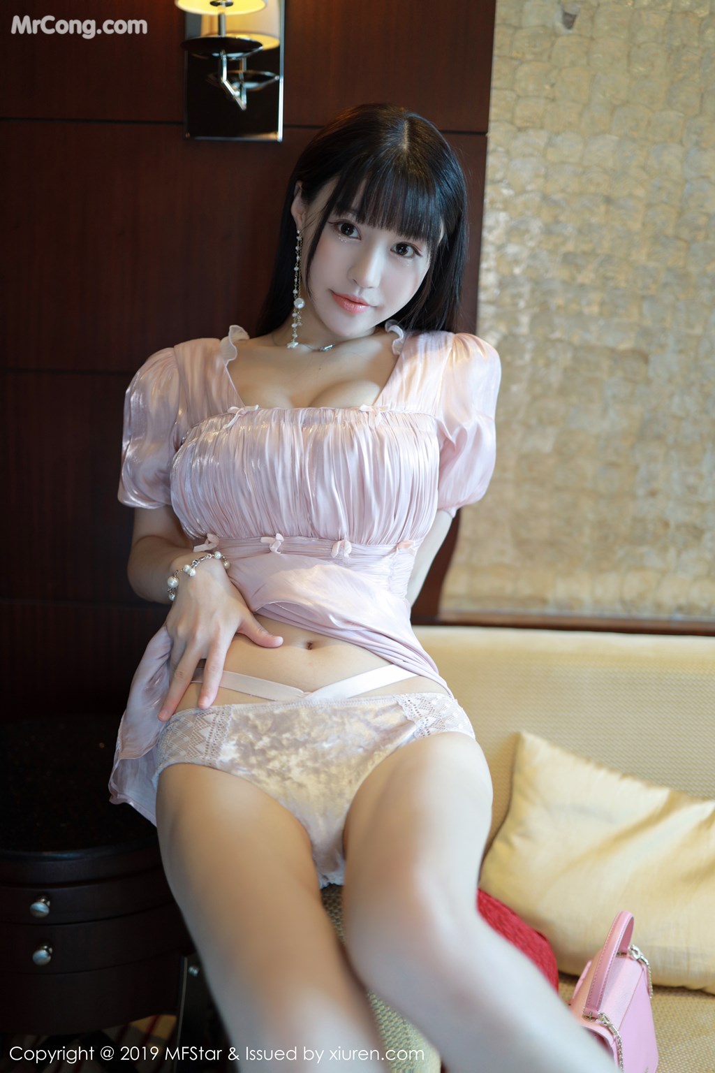 [MFStar] Vol.217: Zhu Ke Er (Flower朱可儿) (91 images)