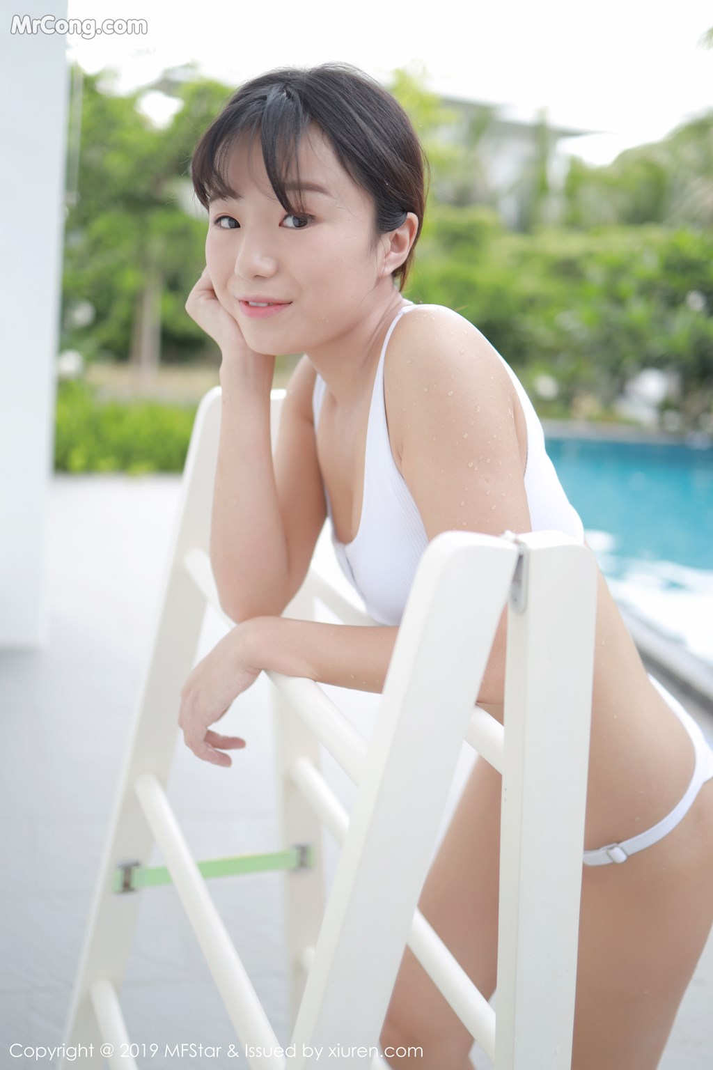 [MFStar] Vol.214: Baileys 香儿 (66 images)