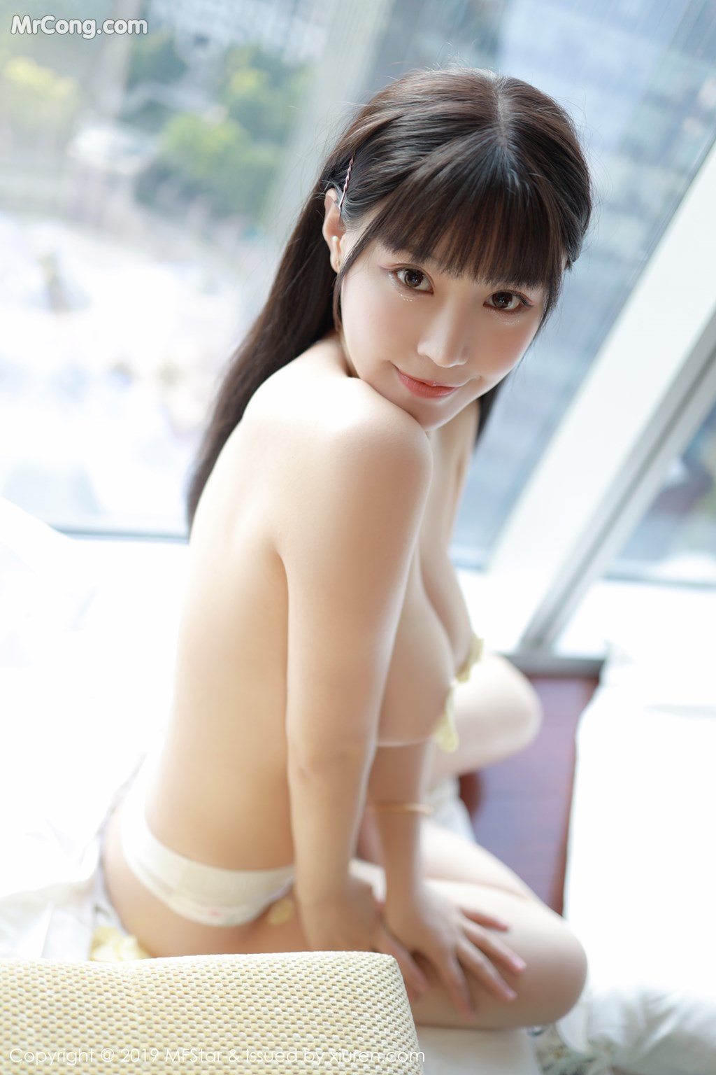 [MFStar] Vol.206: Zhu Ke Er (Flower朱可儿) (51 images)