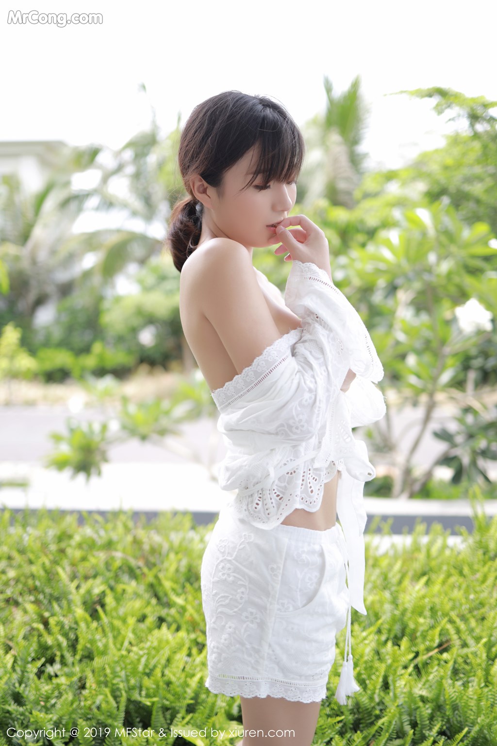 [MFStar] Vol.192: Cang Jing You Xiang (仓井优香) (41 images)