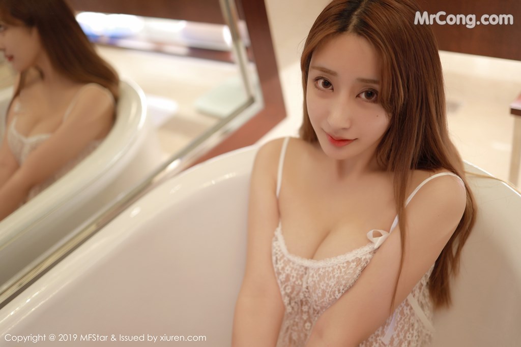 [MFStar] Vol.211: Betty林子欣 (41 images)