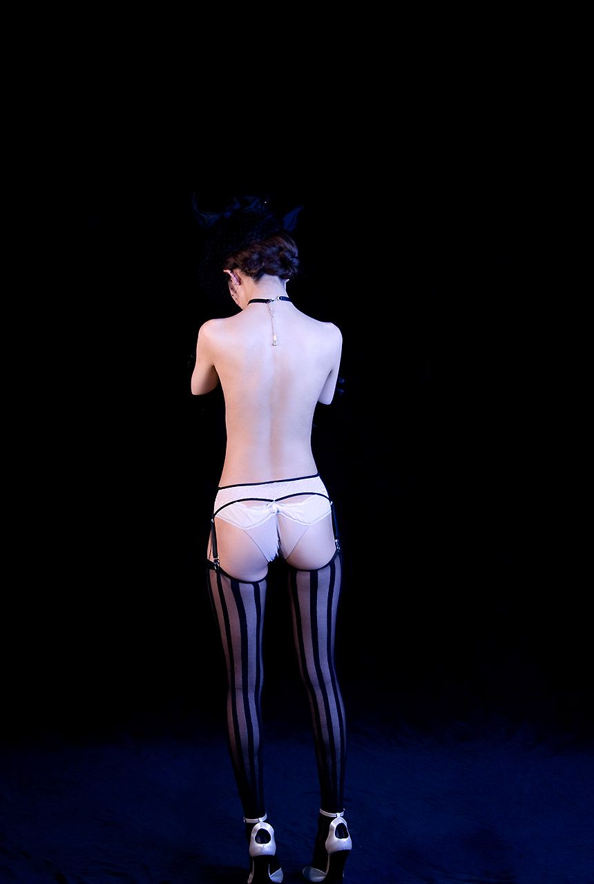 Mika Orihara / Mika Orihara "Daydreaming" [Image.tv]