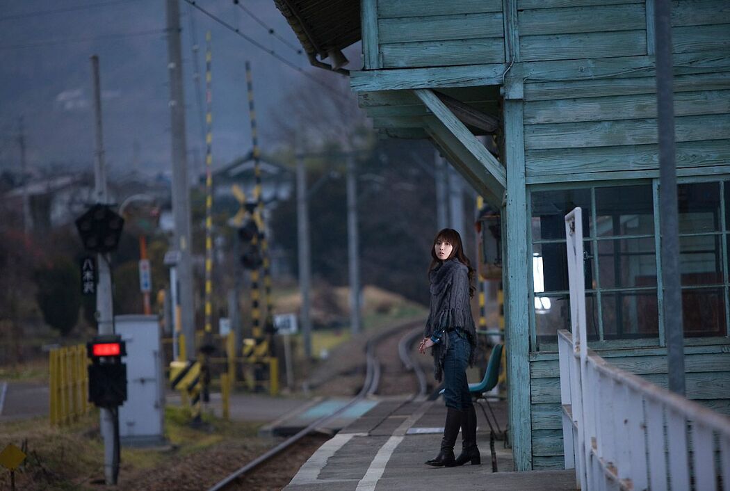 Aya Nakata "White Beat" [Image.tv]