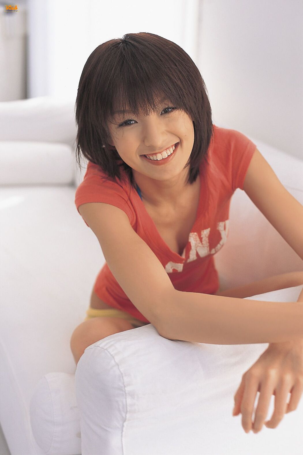 [Bomb.TV] The March 2008 issue of Akina Minami
