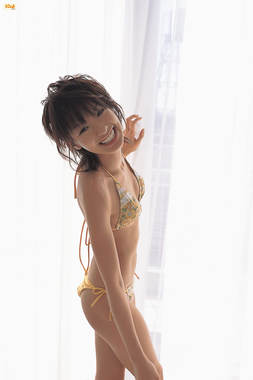 [Bomb.TV] The March 2008 issue of Akina Minami