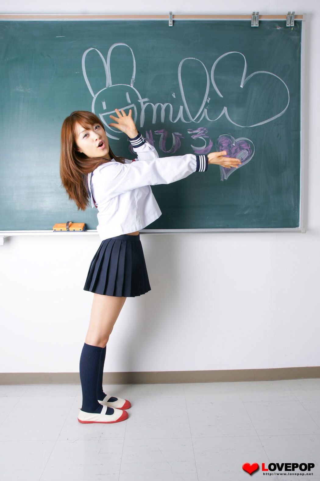 Mihiro Taniguchi Otakara School Uniform 001 [LovePop]