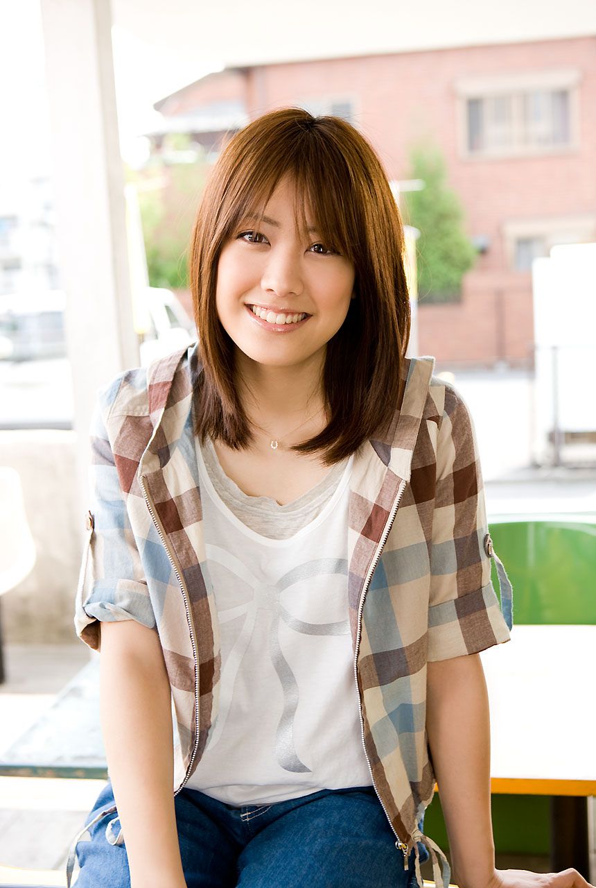 Saki Fukuda "Smile Blossom" [Image.tv]