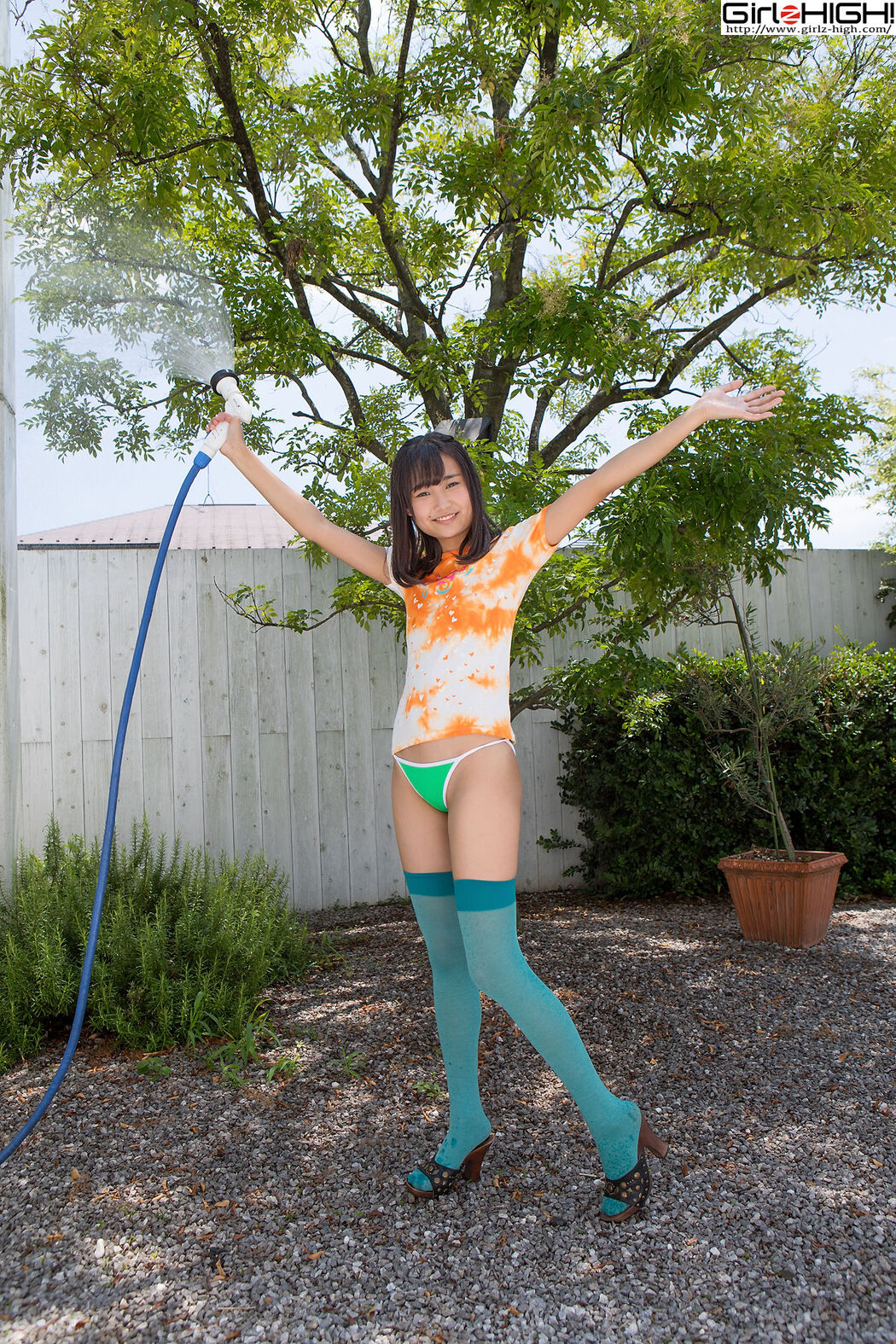 Karen Nishino "Knee High Collection" Green Bikini [Girlz-High]
